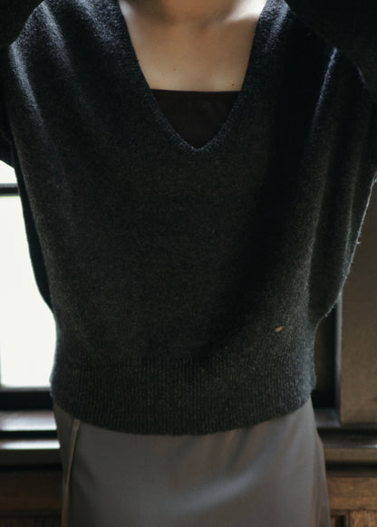 【先行】V-Neck Knit Pullover ※10月中旬より順次配送