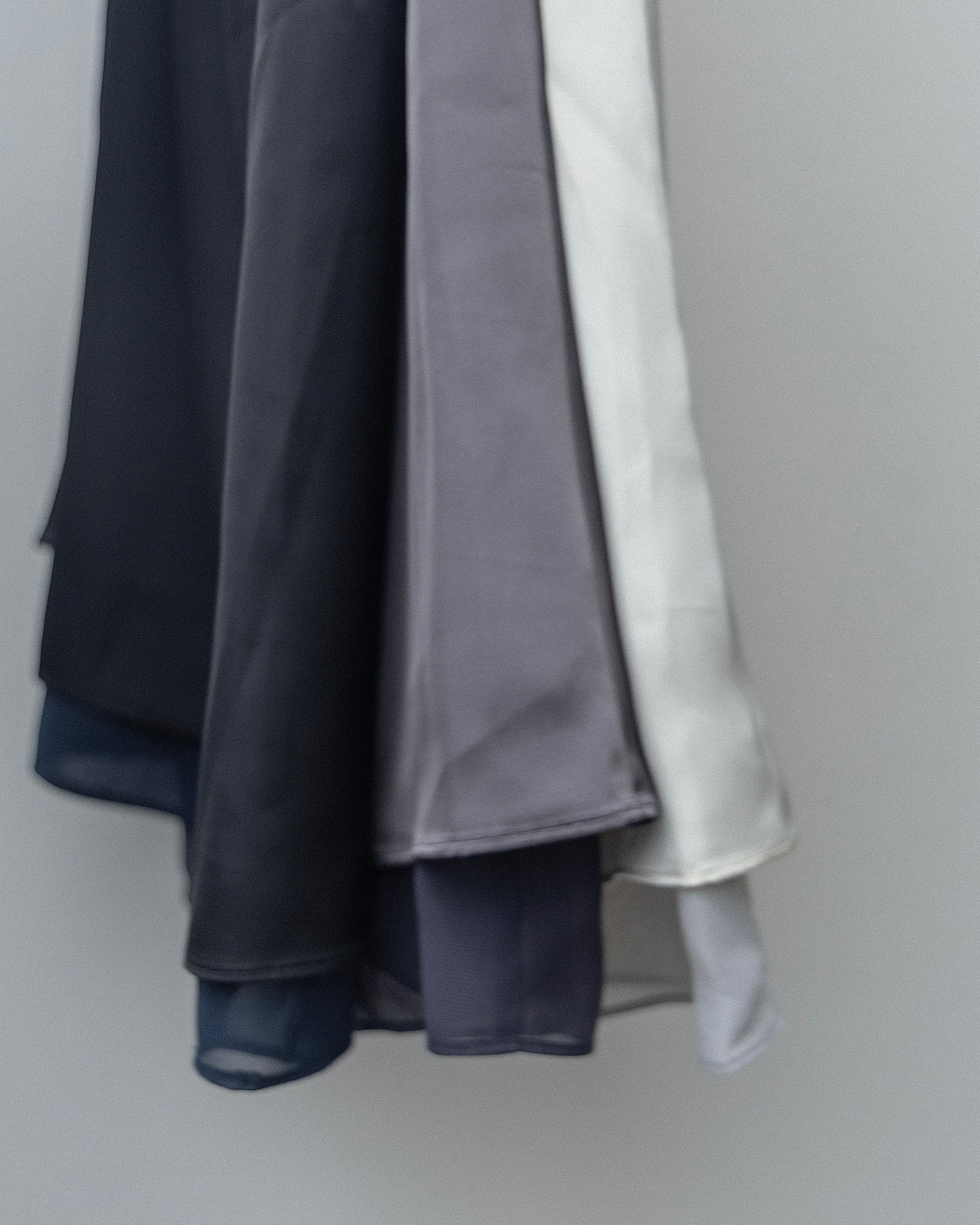 Tie-Waist Satin Skirt（6/26 21:00-）