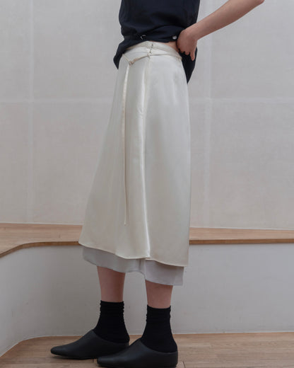 Tie-Waist Satin Skirt（6/26 21:00-）