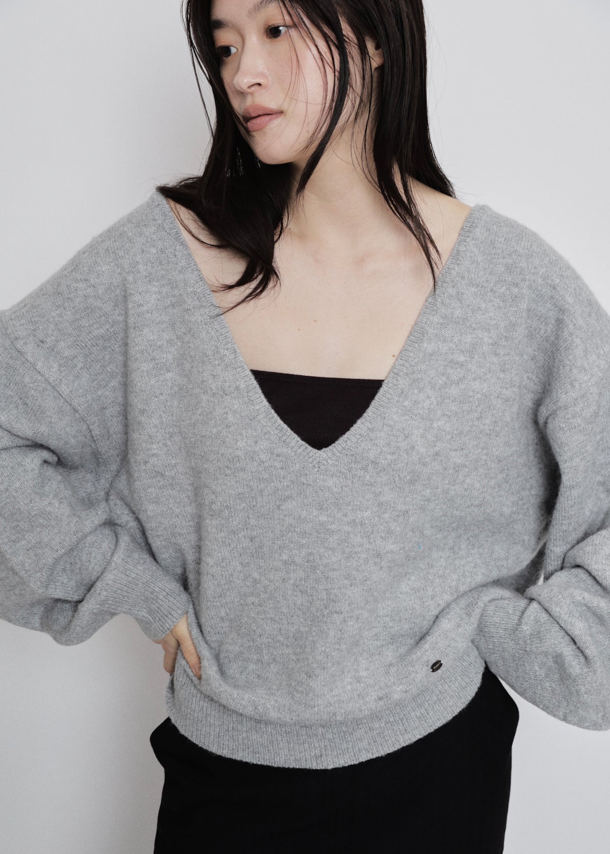 【先行】V-Neck Knit Pullover ※10月中旬より順次配送
