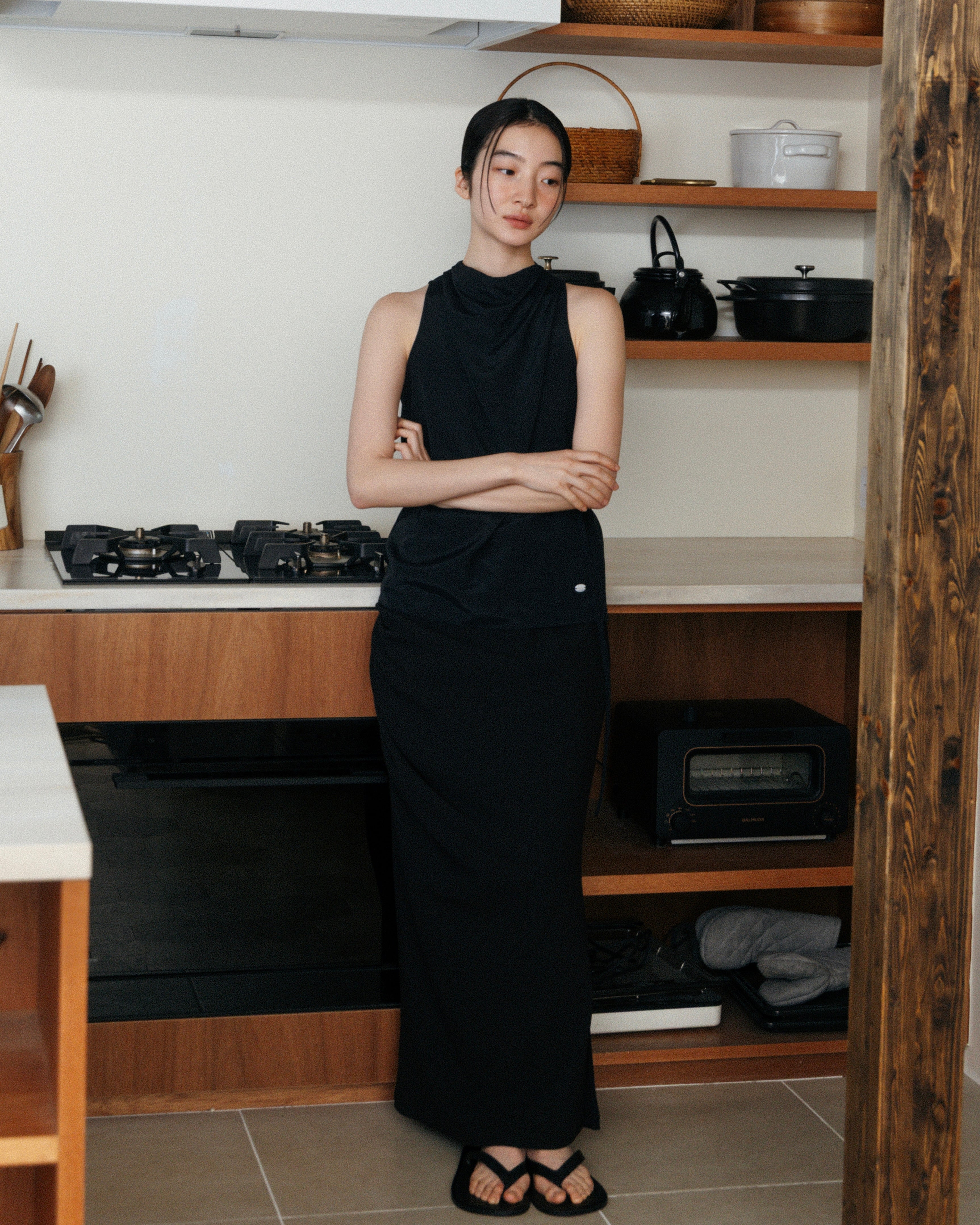 【専用】【新品・未使用】Muori Drape Slit Skirt black Drape Slit Skirt – newv | ヌーヴ