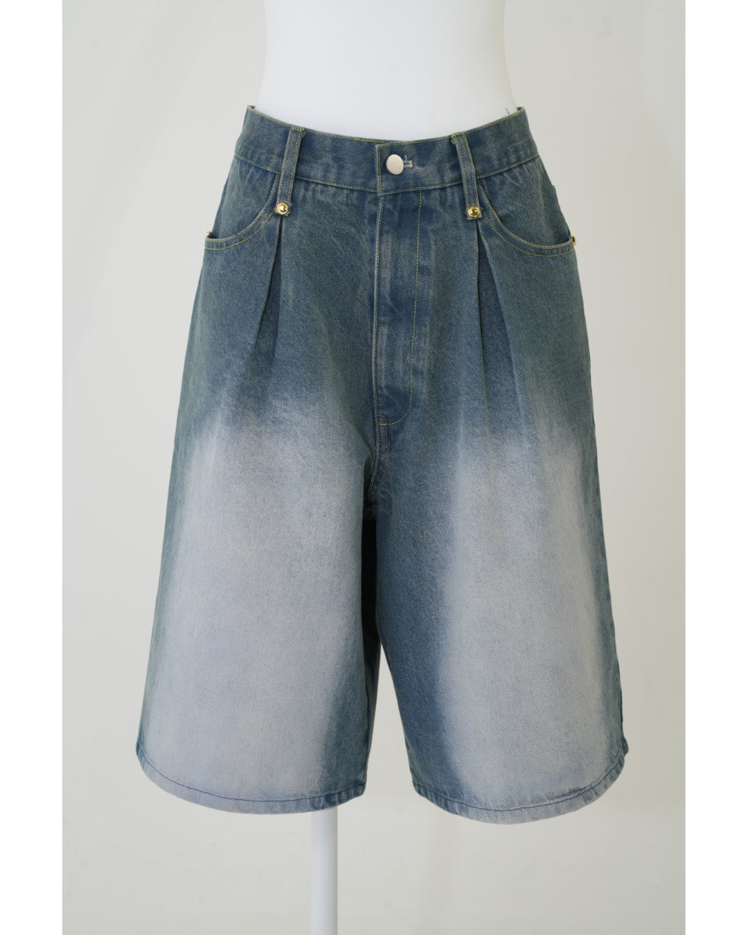 Vintage-Like Denim Half Pants