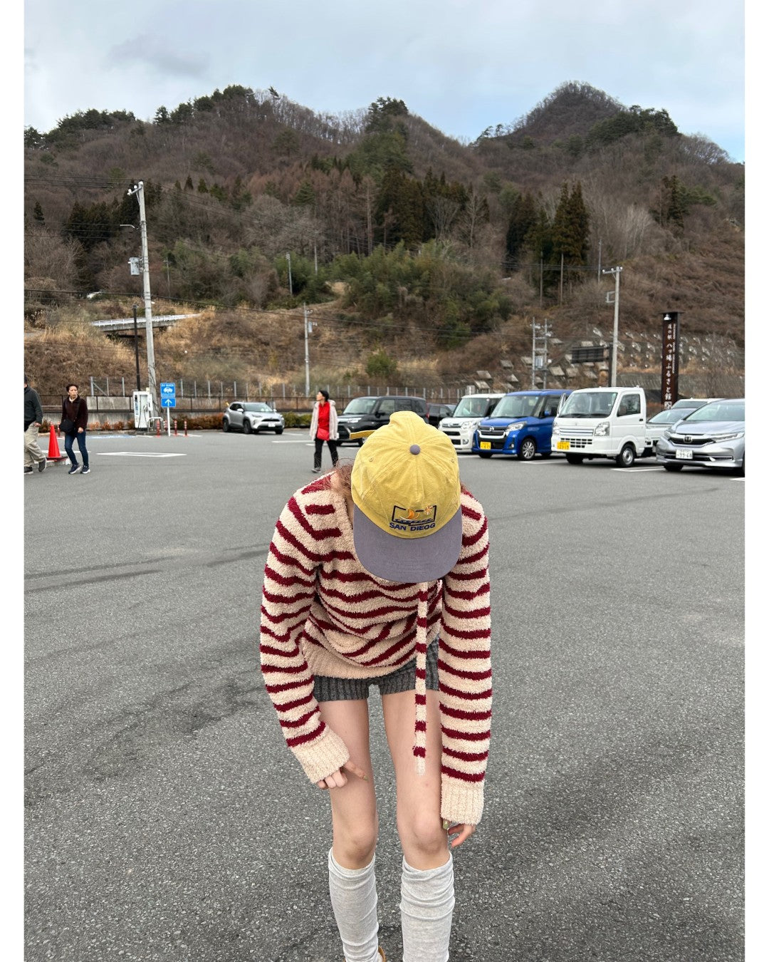 Bicolor Embroidery Cap