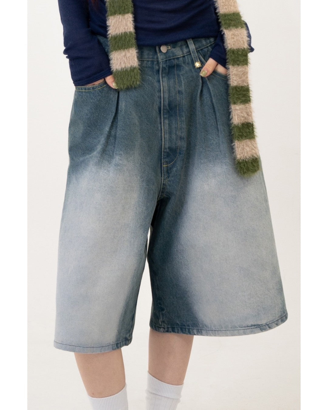Vintage-Like Denim Half Pants