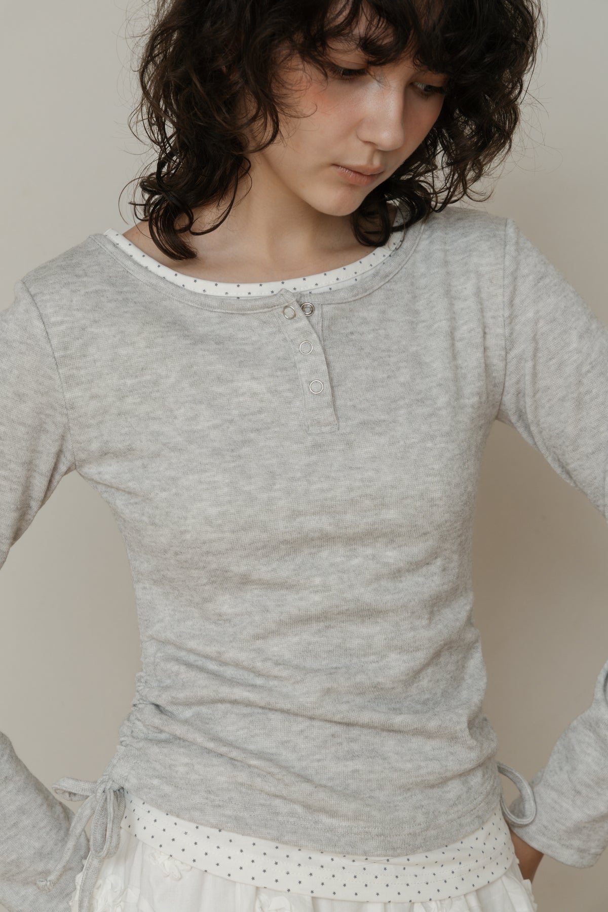 【先行】Layered Henley Neck Tee ※10月下旬配送予定